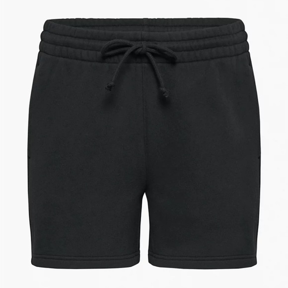 aritzia tna cozy fleece 5” boyfriend sweatshort - Picture 5 of 16